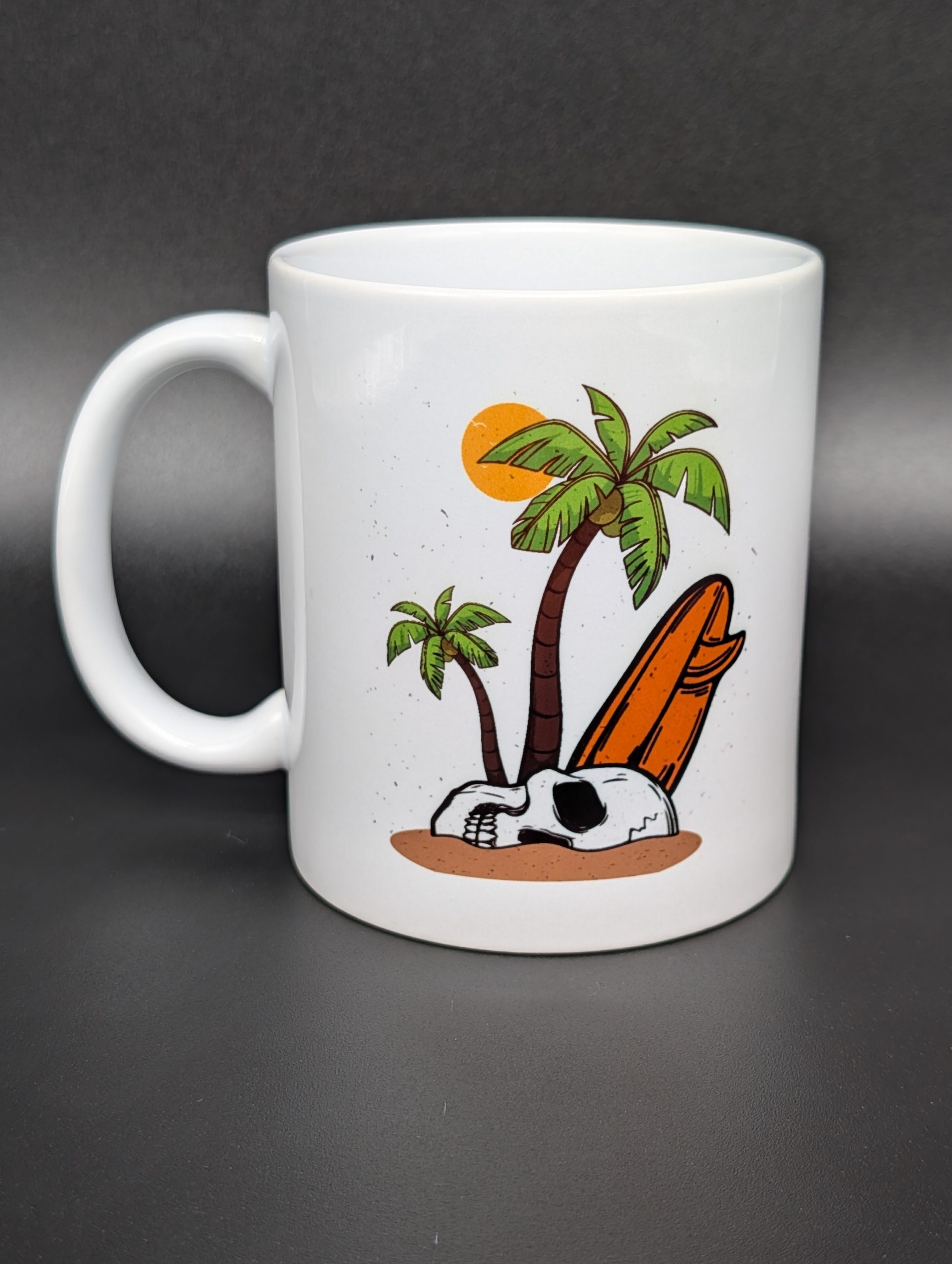 Mug blanc - Crâne sur la plage