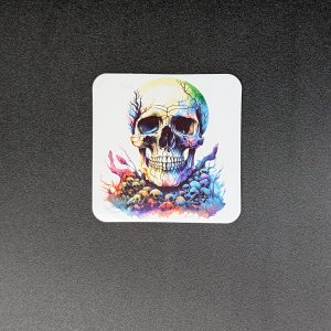 Magnet carré - Crâne sur lit de crâne