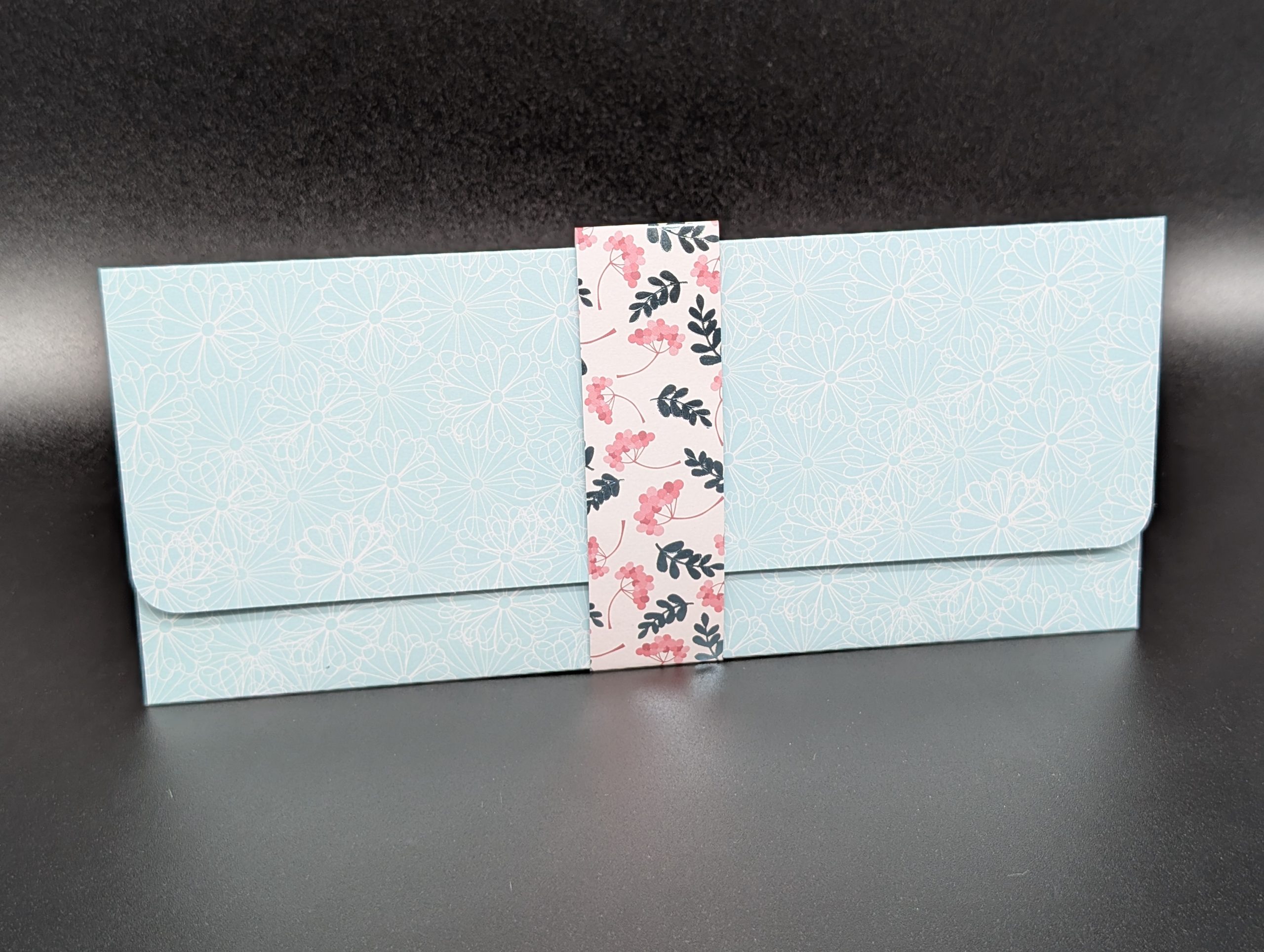 Pochette cadeau - Filigrane de fleurs