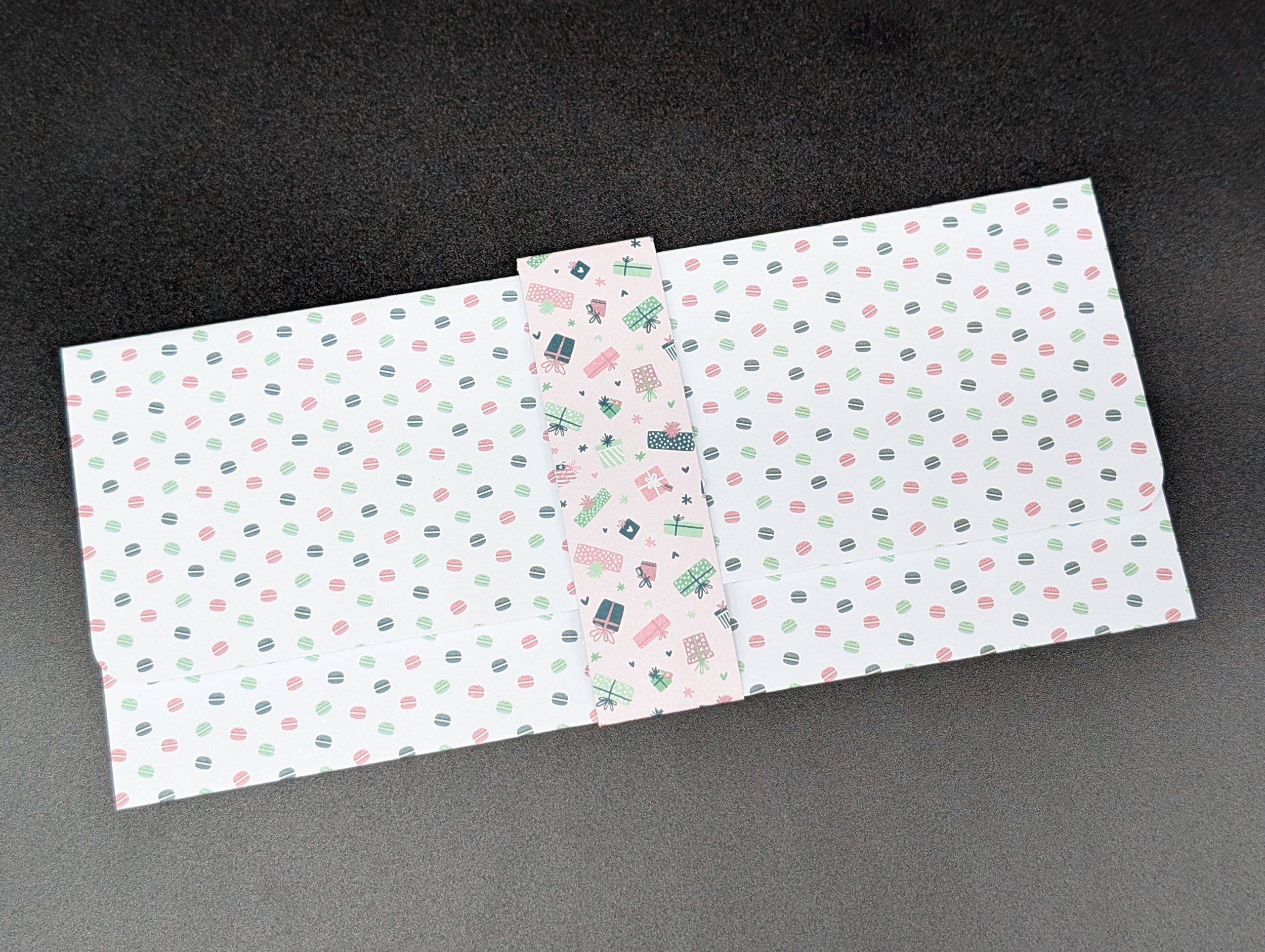 Pochette cadeau - Avalanche de macarons