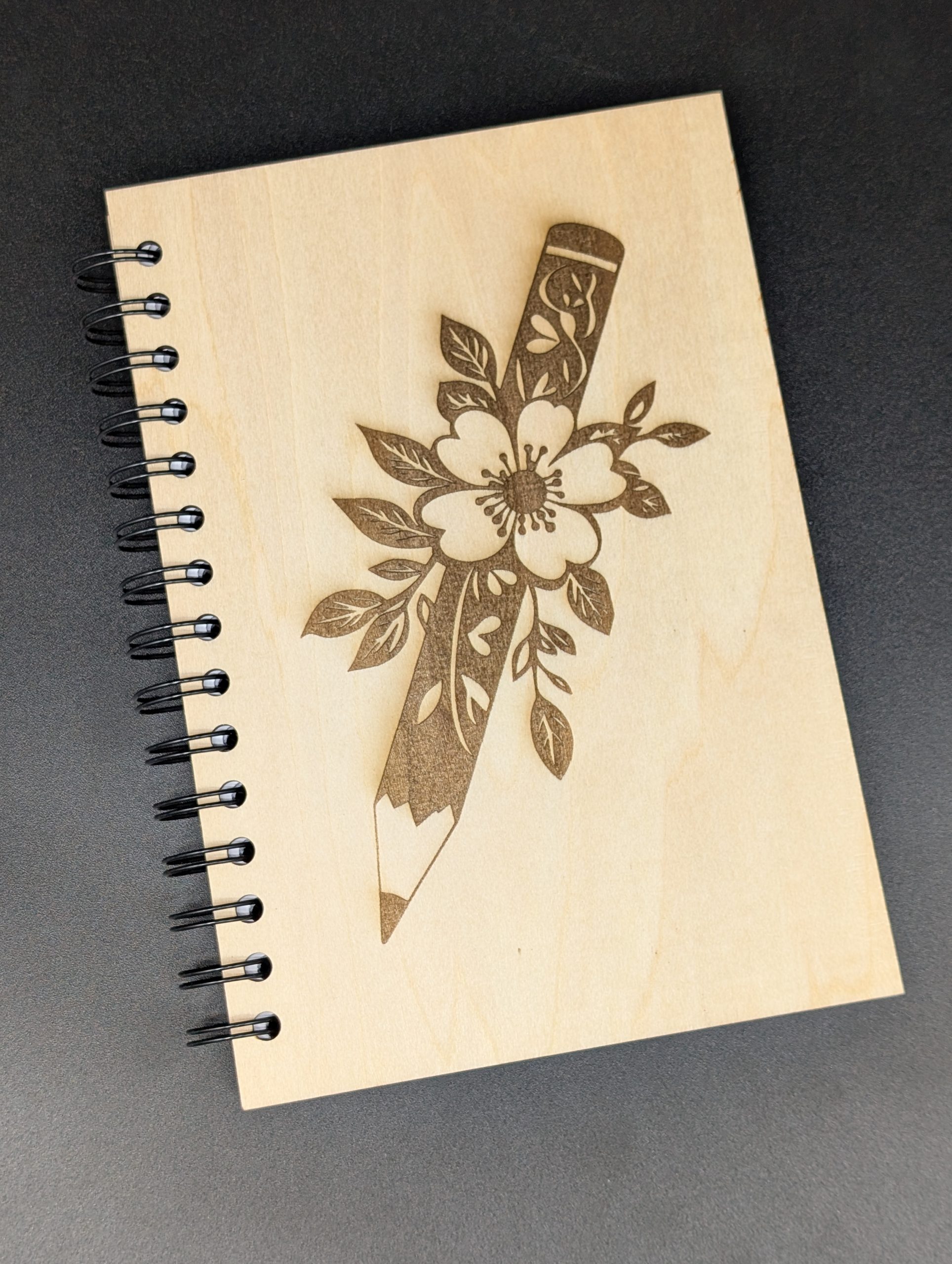 Carnet de notes en bois A5 - Crayon