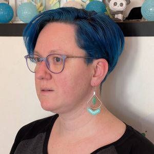 Boucles d'oreilles pendantes colorées