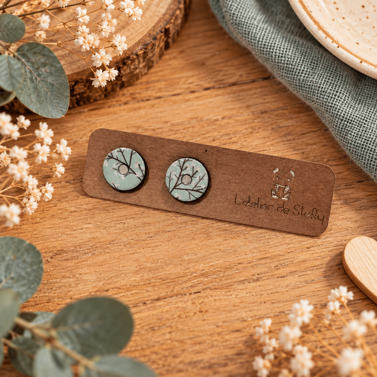 Boucles d'oreilles Néa Arbre en fleurs en papier résiné