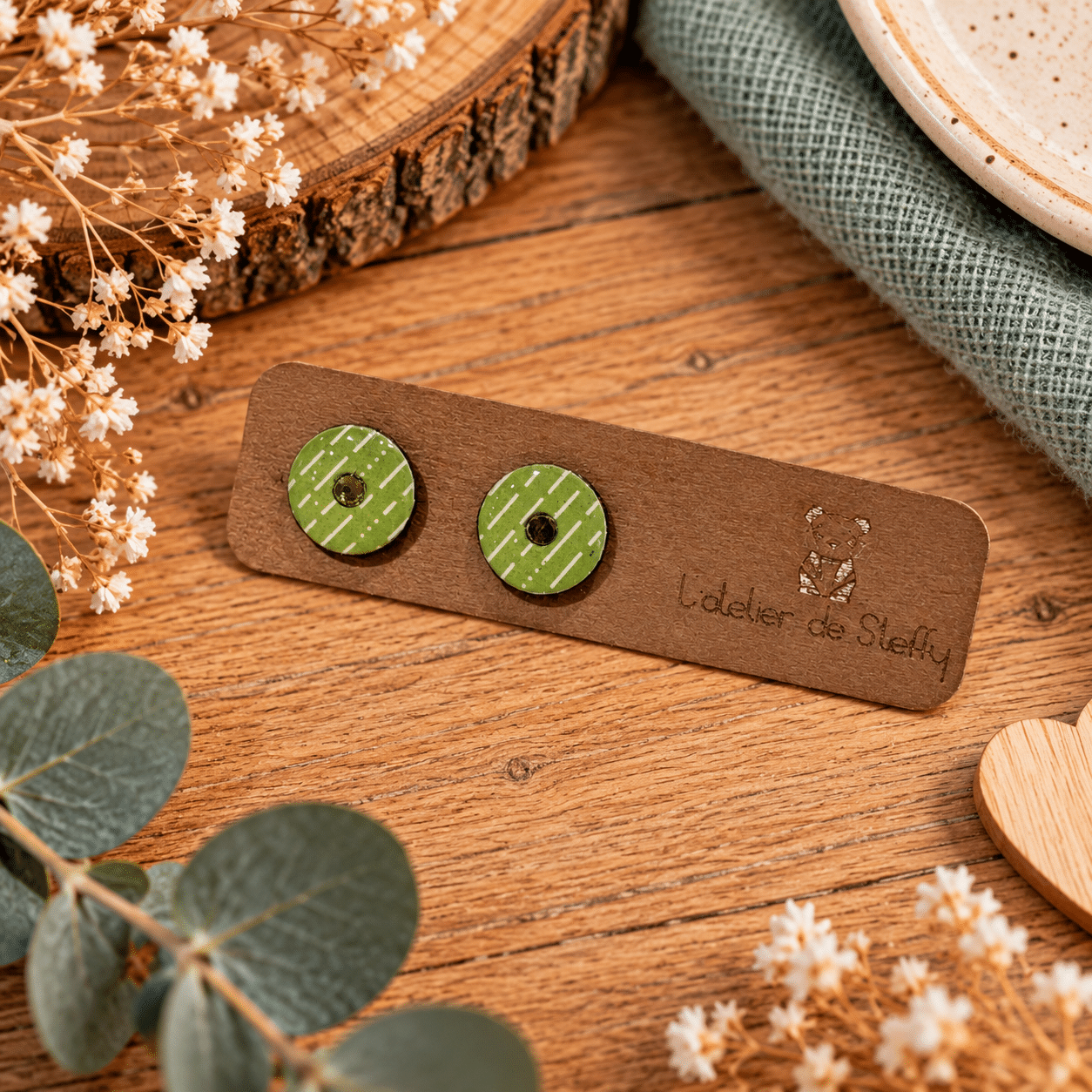 Boucles d'oreilles Néa Pomme verte en papier résiné